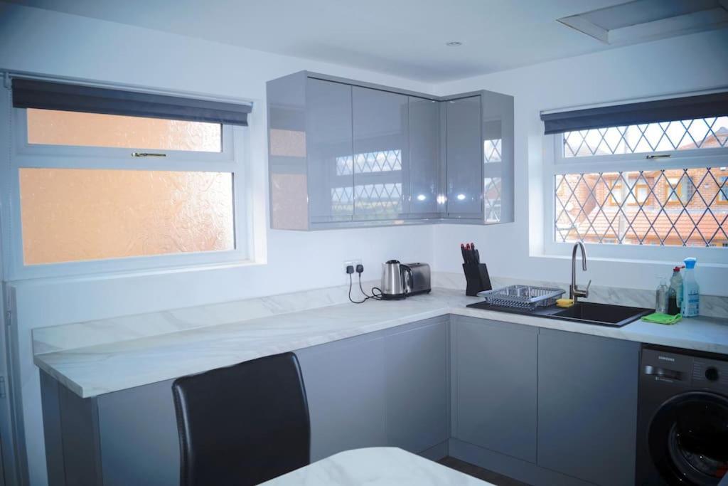Luxurious Detached Bungalow Batley Dış mekan fotoğraf