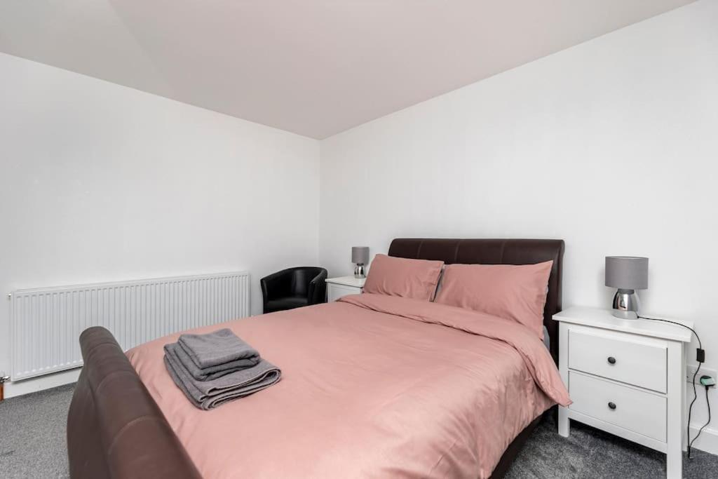 Luxurious Detached Bungalow Batley Dış mekan fotoğraf