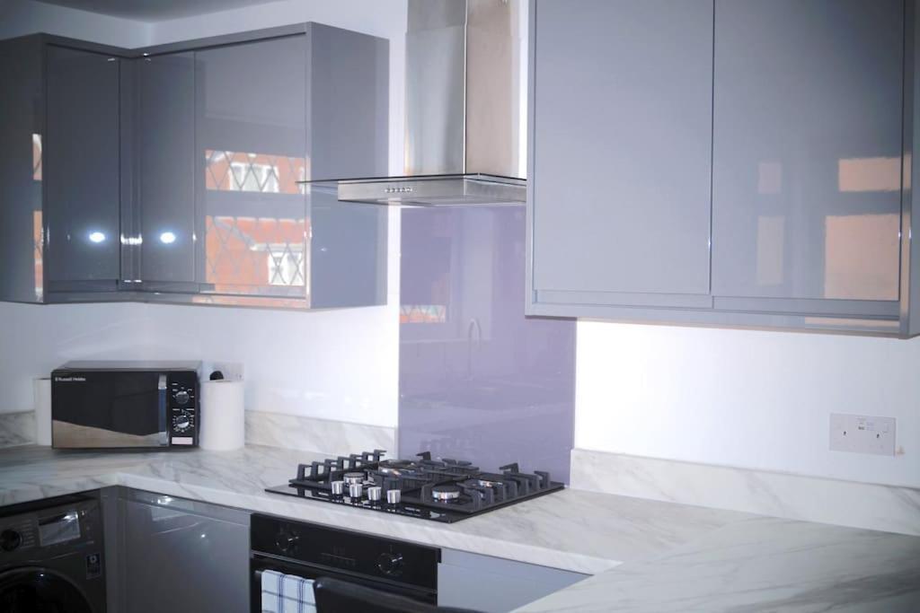 Luxurious Detached Bungalow Batley Dış mekan fotoğraf