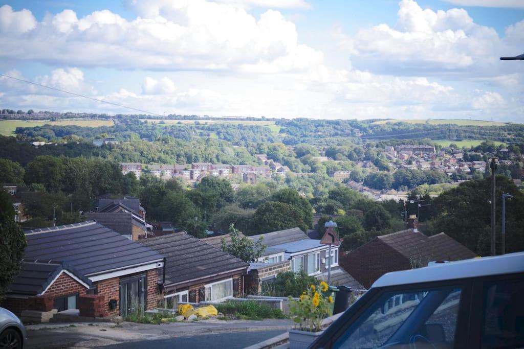 Luxurious Detached Bungalow Batley Dış mekan fotoğraf