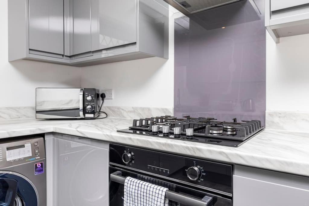 Luxurious Detached Bungalow Batley Dış mekan fotoğraf