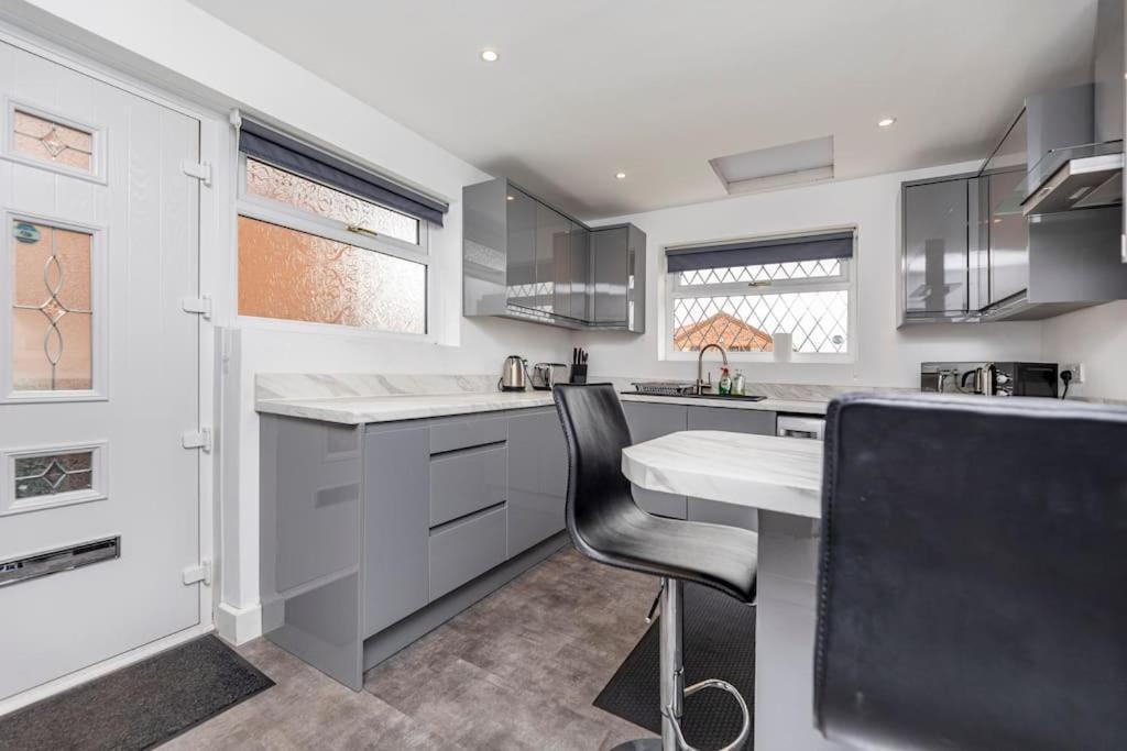 Luxurious Detached Bungalow Batley Dış mekan fotoğraf
