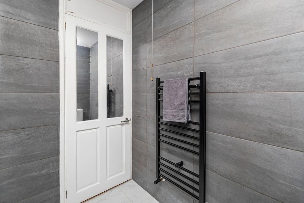 Luxurious Detached Bungalow Batley Dış mekan fotoğraf