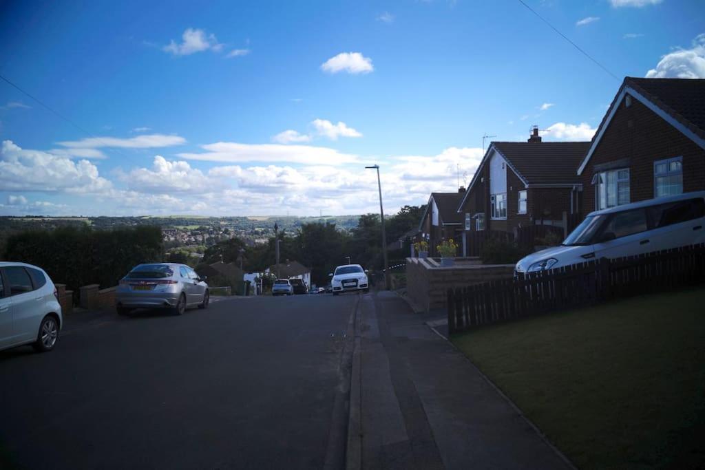 Luxurious Detached Bungalow Batley Dış mekan fotoğraf